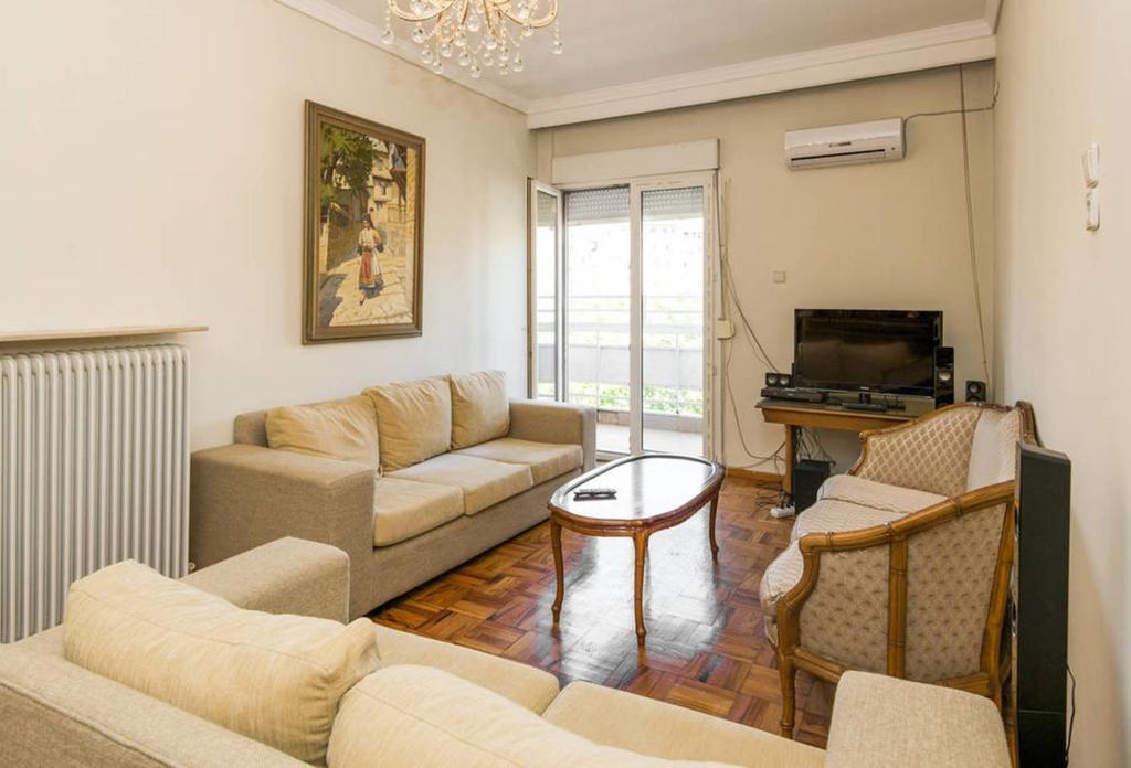 Apartment In The Heart Of *